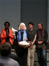 Übergabe des Düsseldorfer Friedenspreises